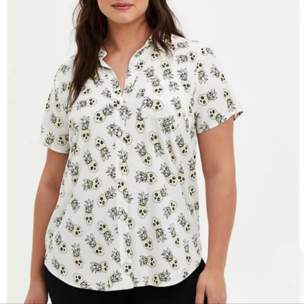 Torrid Tropical Pineapple Skulls Hawaiian Shirt